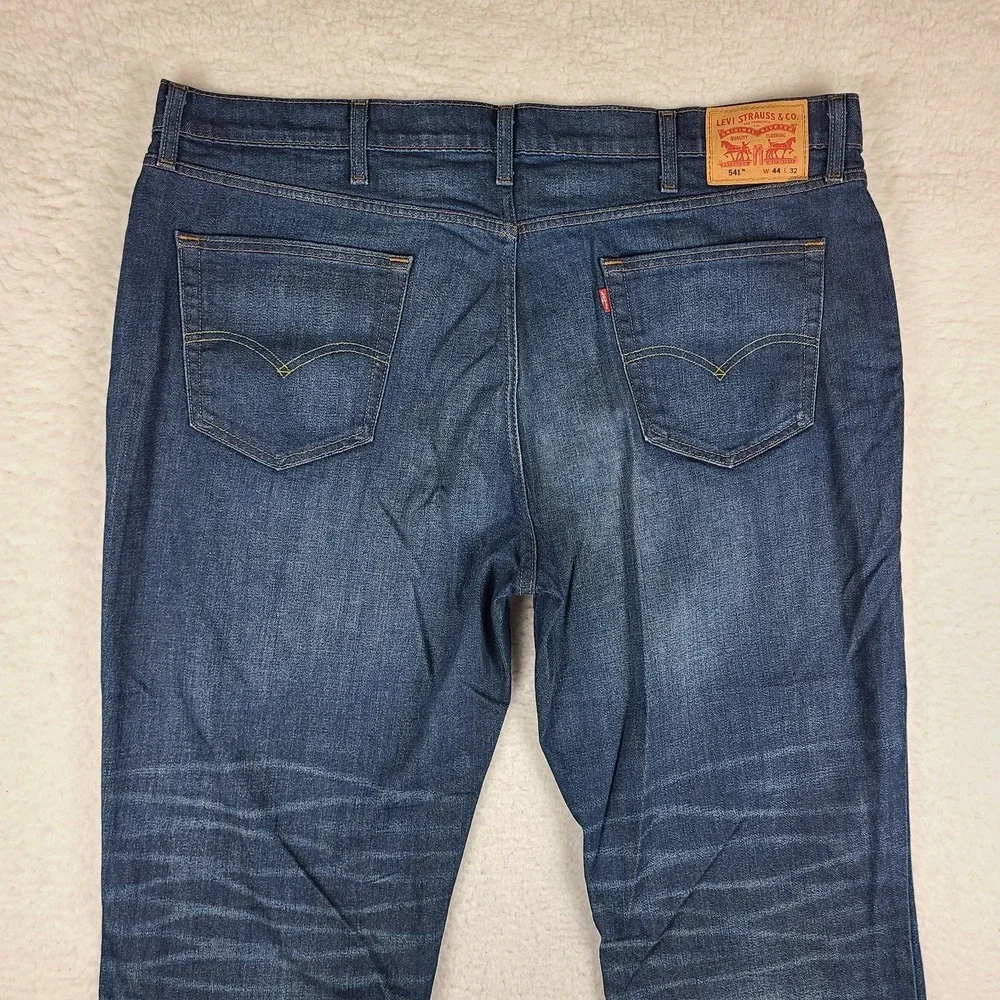 Levi's 541 Jeans Mens 44x32‎ Blue Athletic Taper Fit Dark Wash Denim